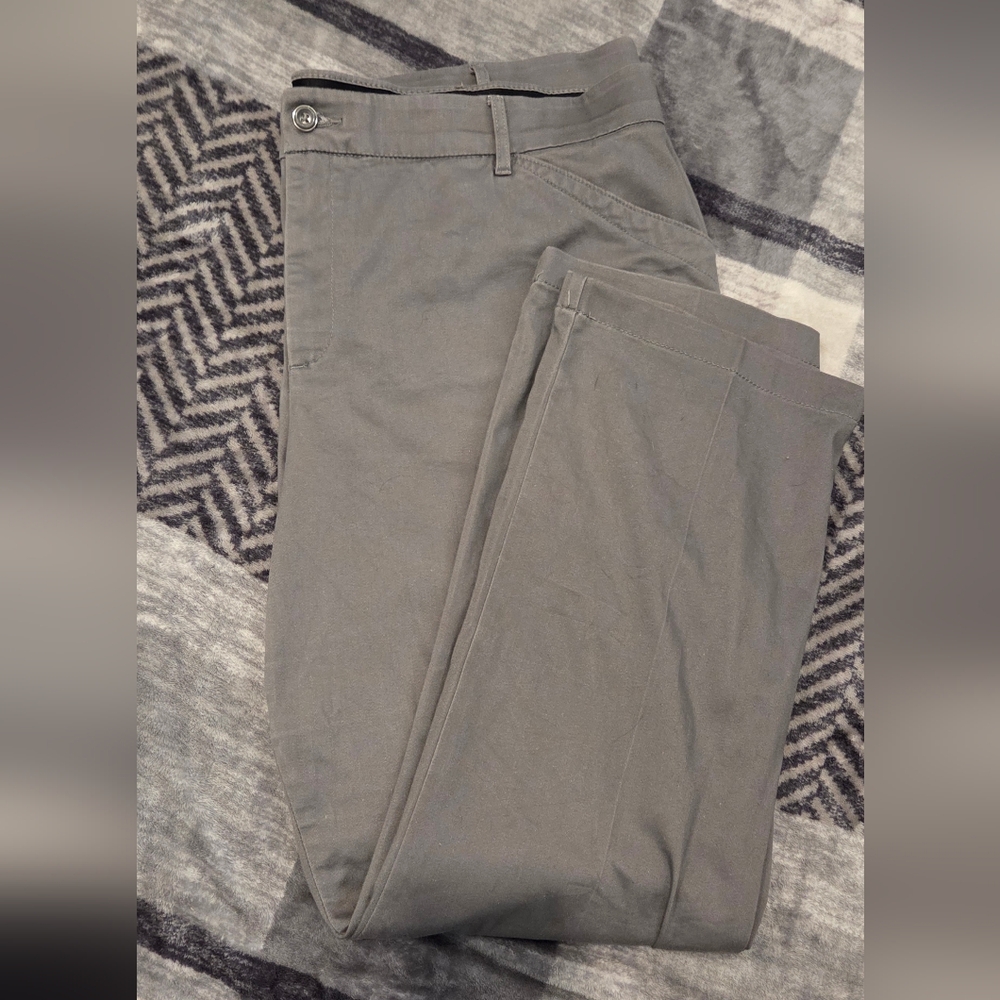 Lee Women's Classic Gray Chinos